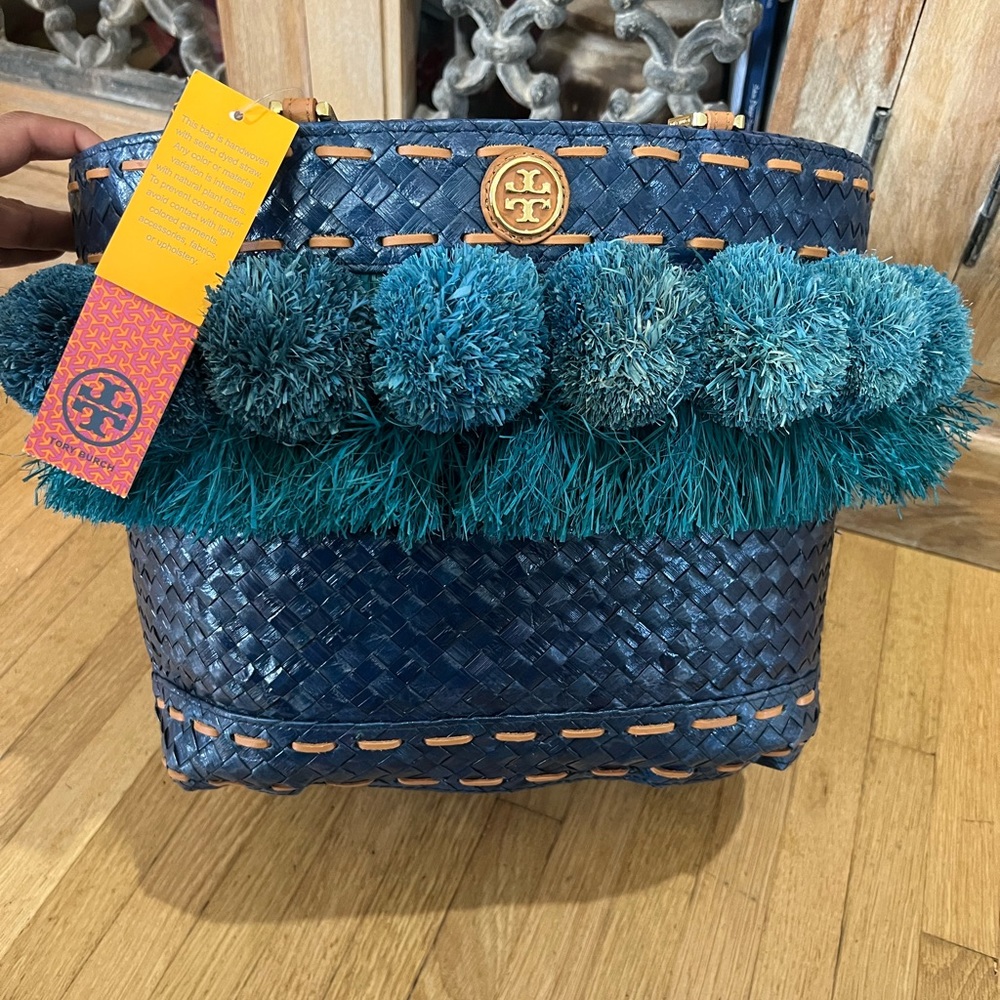 TORY BURCH frost blue multi Beachy Norah bucket tote NWT